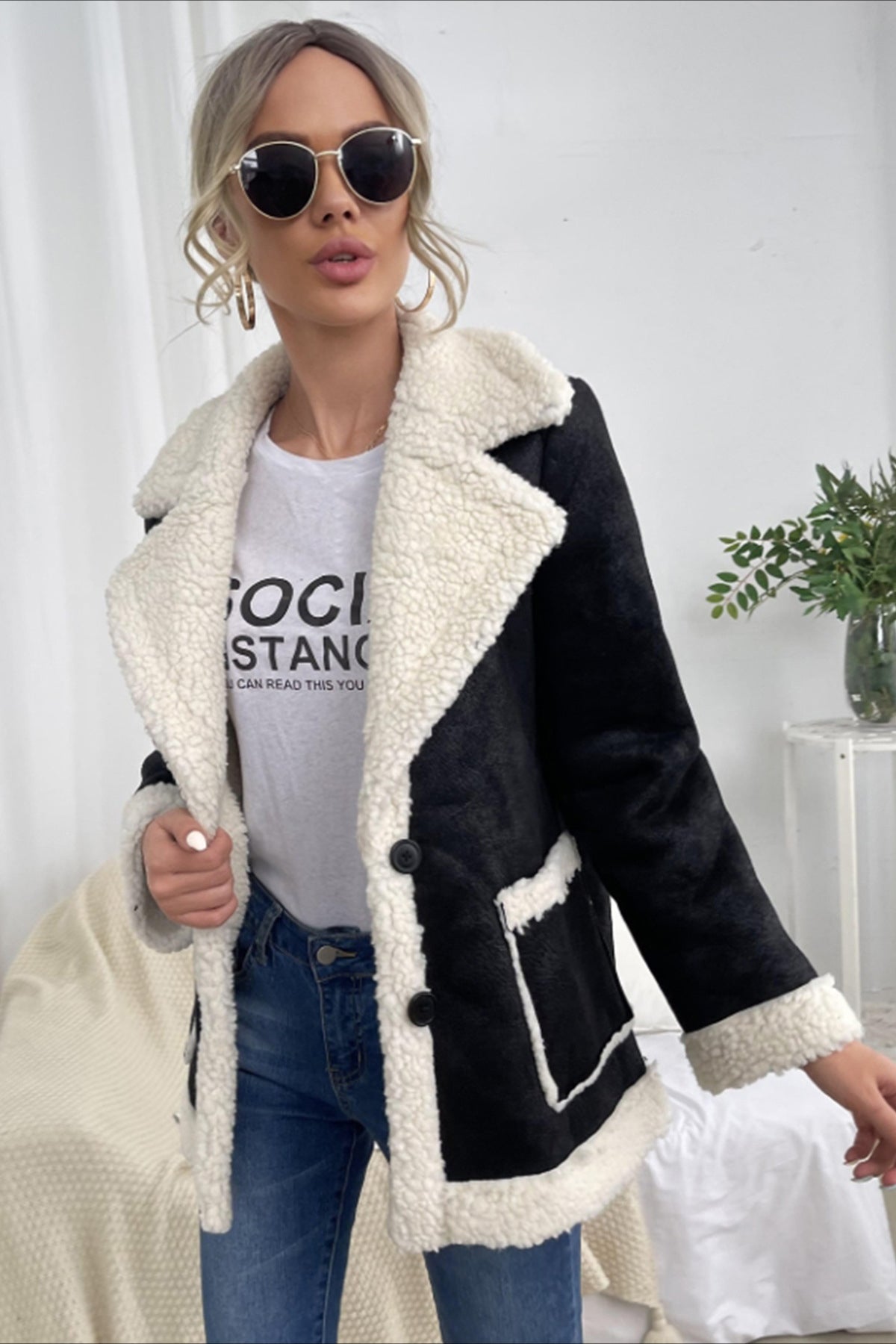 Blazer tendance en fausse peau de mouton noir et blanc