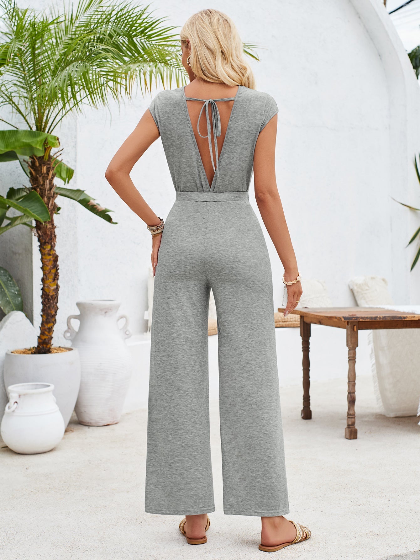Solid Color Round Neck Short Sleeve Knitted Jumpsuit