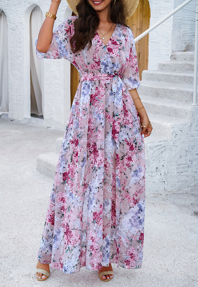 Robe plissée à col en V et imprimé floral violet 