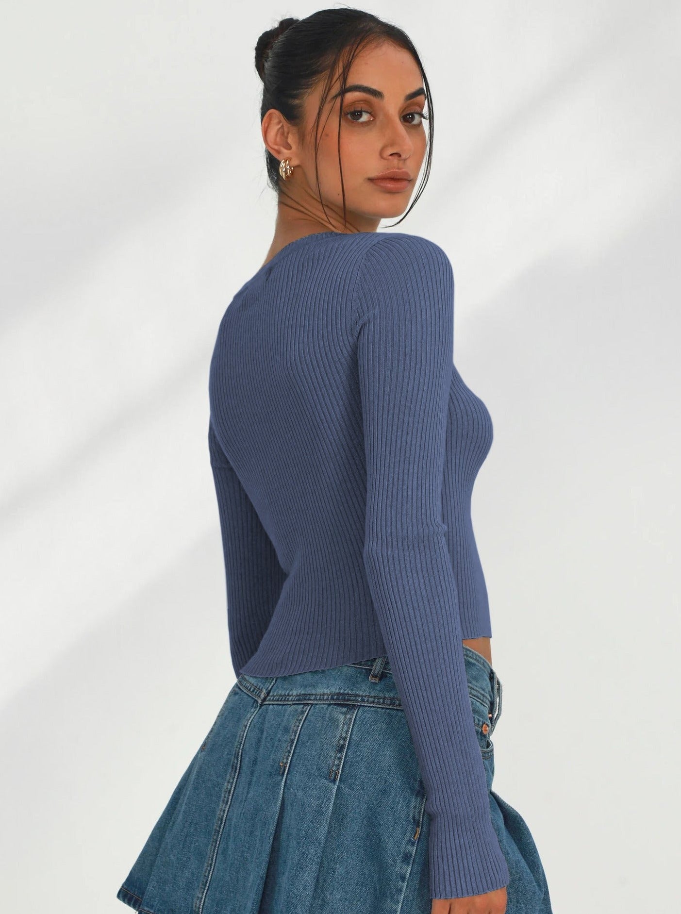Blaues sexy Langarm-Strickshirt mit V-Ausschnitt 