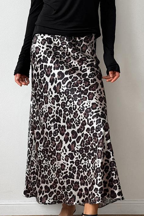 Elegant Leopard Print A-Line Long Skirt