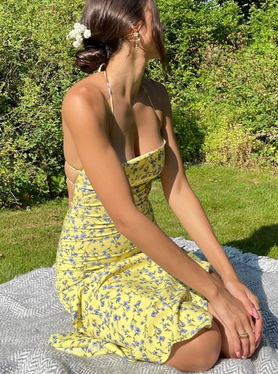 Rückenfreies Neckholder-Sommerkleid mit Blumenmuster 