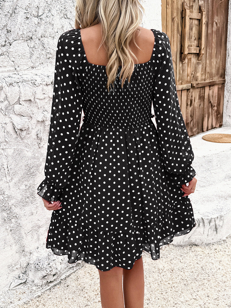 Schwarzes Schulterfreies Polka Dot Kleid