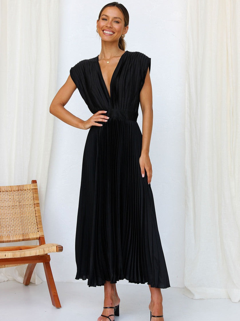 Black Casual V-Neck Pleated Dress