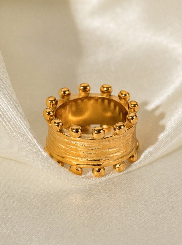 18 Karat lichtecht vergoldeter Ring mit Holzmaserung 