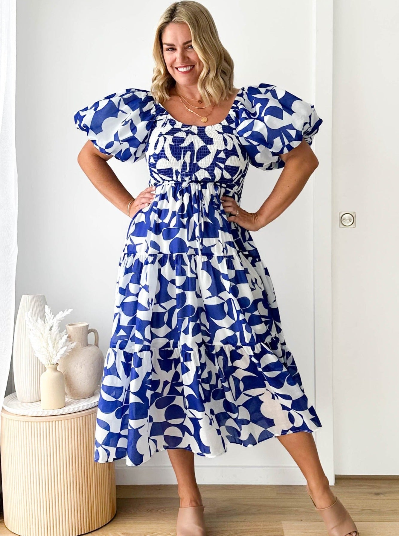 Kleid mit Vintage-Print, Puffärmeln und elastischer Taille