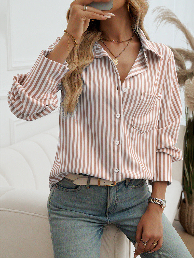 Lässiges gestreiftes Button-Down-Hemd