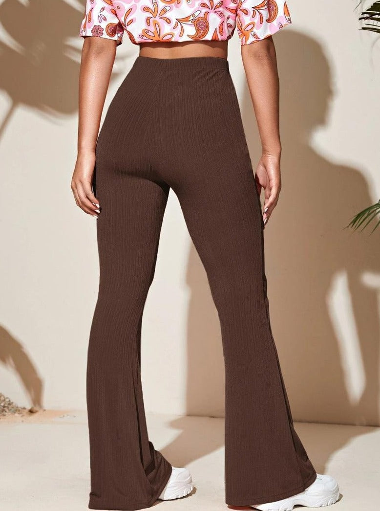 Pantaloni elasticizzati con gamba svasata color cioccolato 