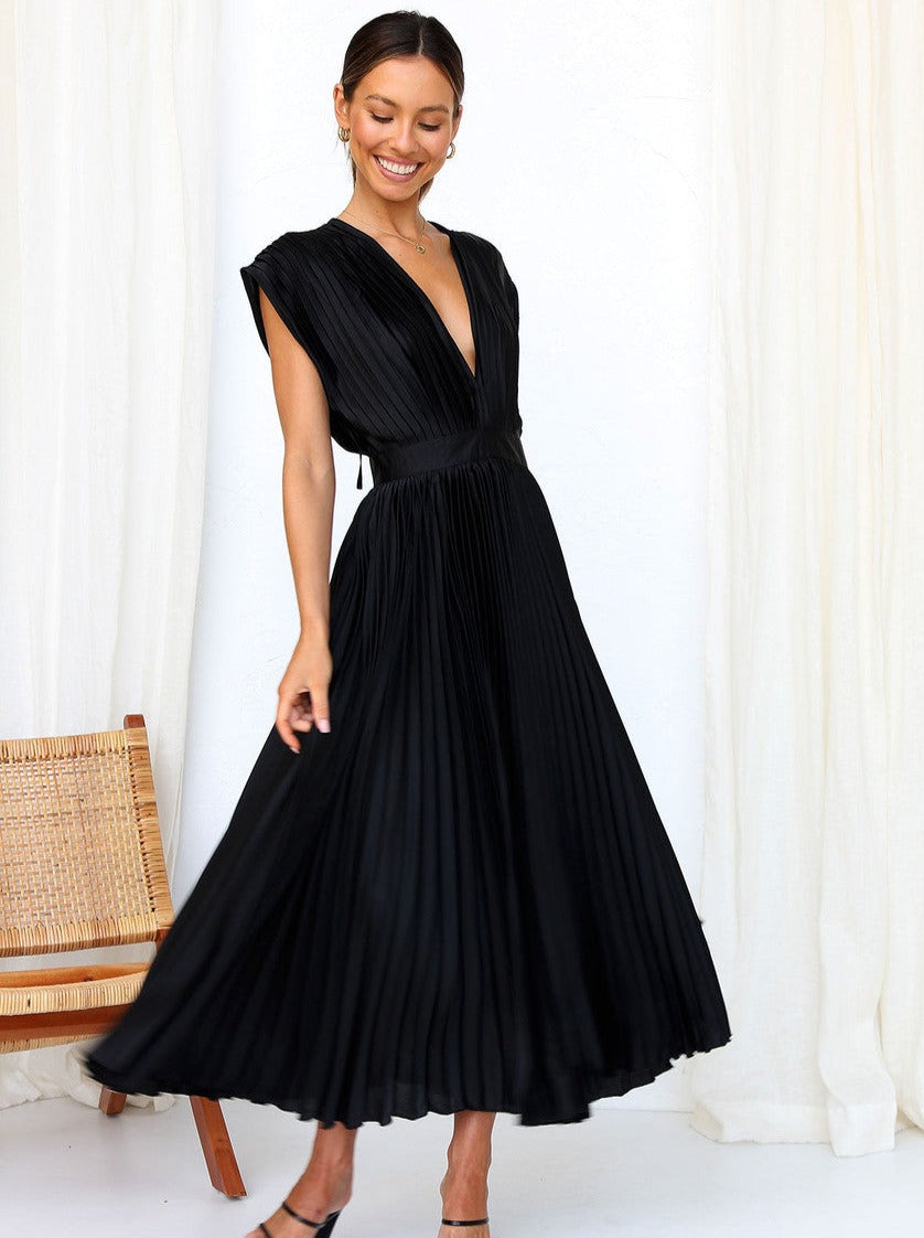 Black Casual V-Neck Pleated Dress