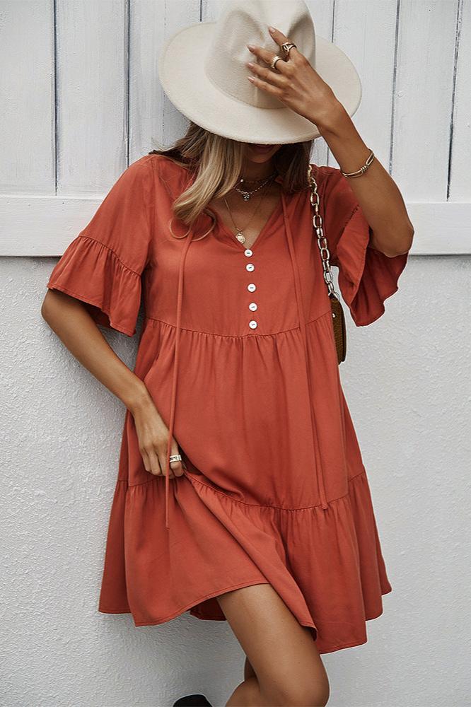 Elegantes Hängerkleid mit V-Ausschnitt, Rüschen, Kordelzug und Bindeband in Orange