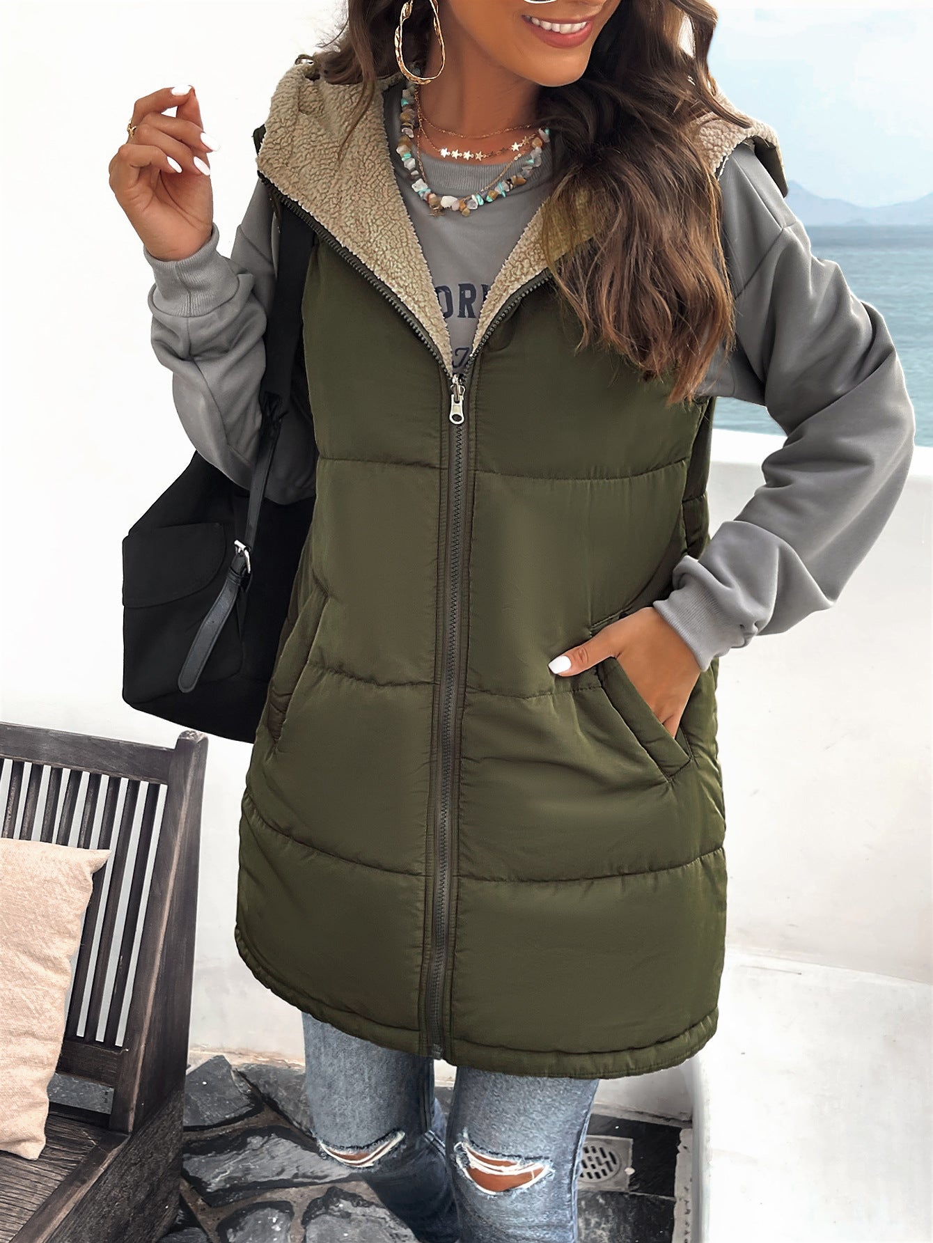 Elegant Puffer Vest with Hood and Sherpa Lining for Cozy Outings