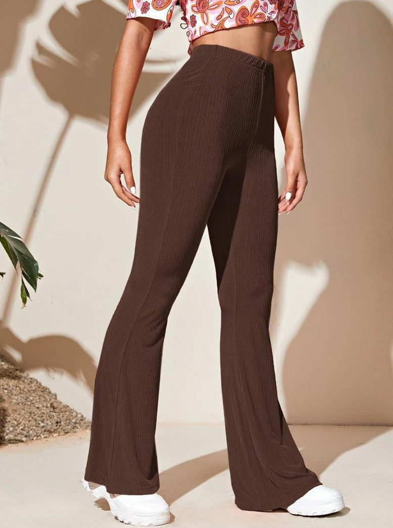 Pantaloni elasticizzati con gamba svasata color cioccolato 