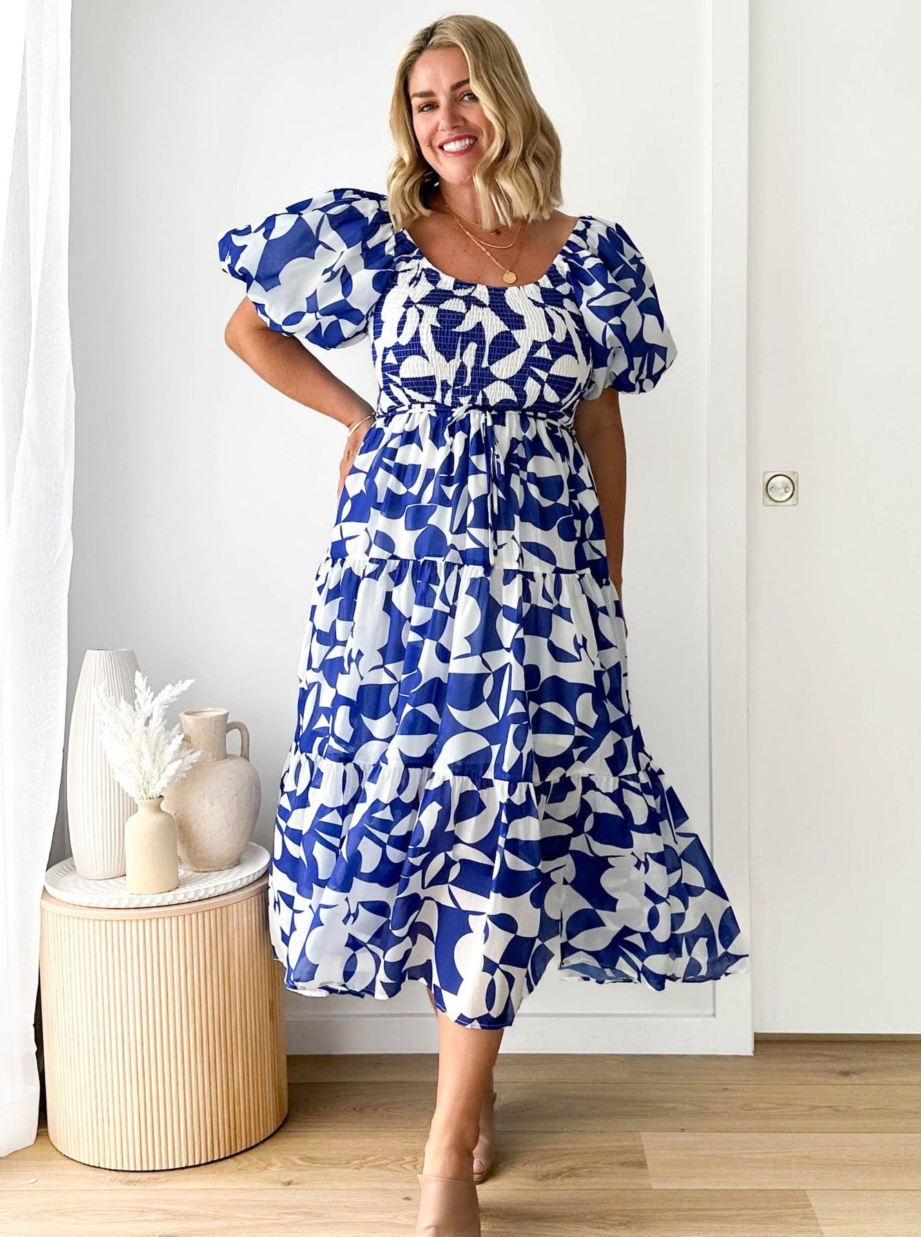 Kleid mit Vintage-Print, Puffärmeln und elastischer Taille