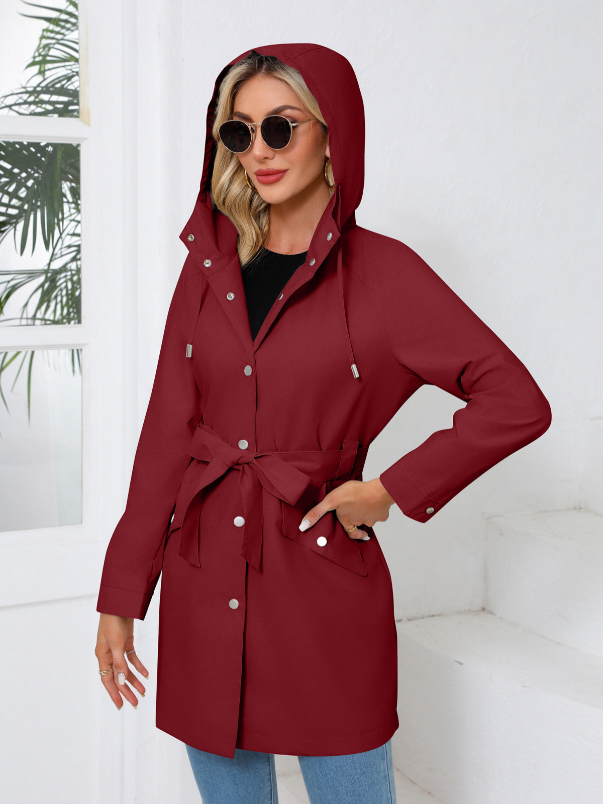 Trenchcoat im Urban-Stil mit Kapuze