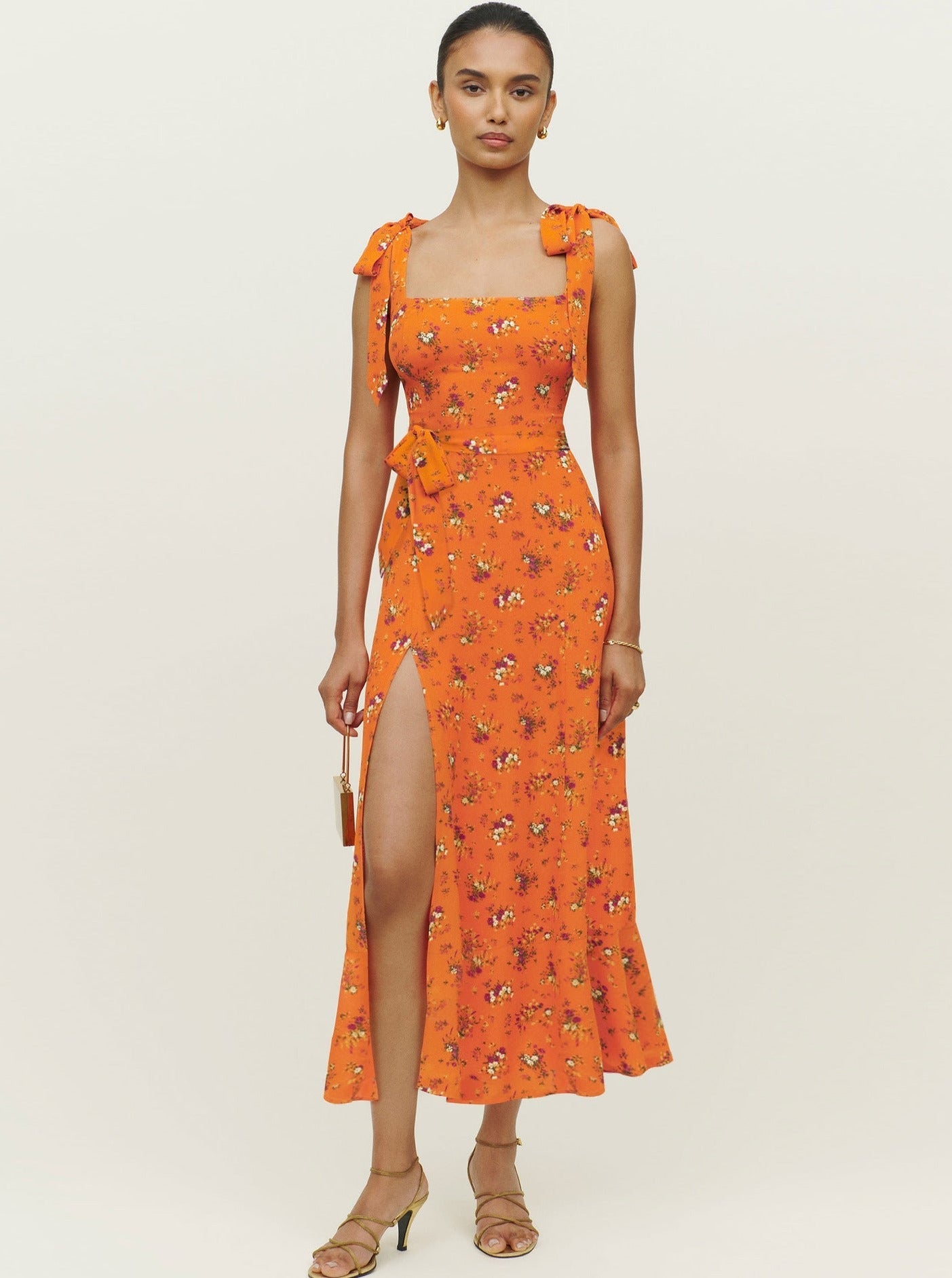 Oranges, ärmelloses Kleid mit quadratischem Ausschnitt und Gürtel 